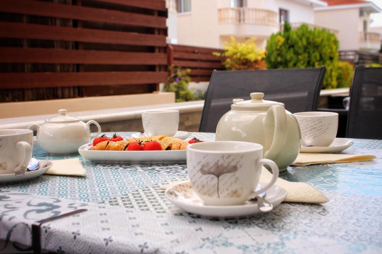 Cozy Poolside Apartment Pafos Dış mekan fotoğraf