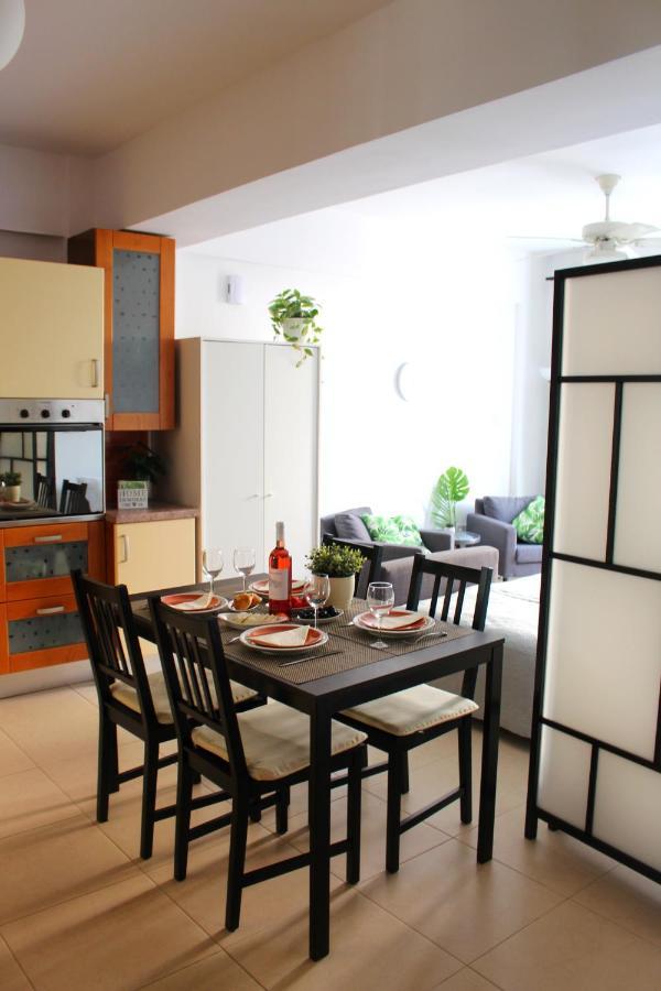 Cozy Poolside Apartment Pafos Dış mekan fotoğraf